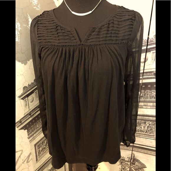 Beautiful blouse by Lucky Brand in size small - Picture 1 of 2